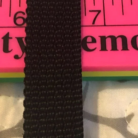 Women's black mesh crossbody strap. - Picture 3 of 3